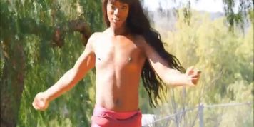 muscular ebony milf outdoors (Ana Foxxx)
