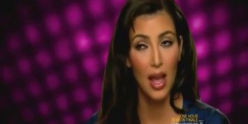 Kourtney kardashian pantsed by sis