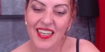Hottestmomma - Mature Big Wrinkled Soles Long Toes