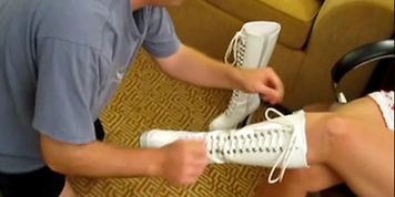 Mommie Dearest foot worship