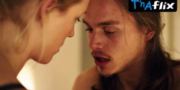 Emmeli Stjarnfeldt Breasts,  Bush Scene  in Surrogate