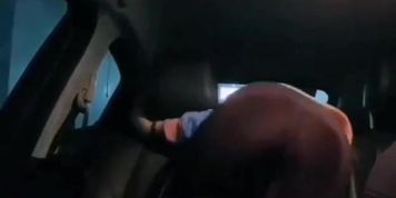 El culo de Karol Sevilla movi&eacute;ndose y rebotando 