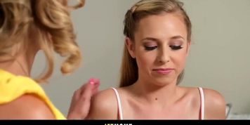 Mommy'S Girl Step Mother And Step Daughter Practicing After Break Up - Cherie Deville (Taylor Whyte)
