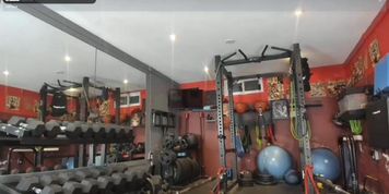 holly wolf gym (Natalia Phillips)