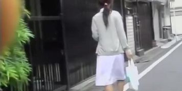 Fiery pony-tailed Japanese nurse gets on the ground during instant sharking attack