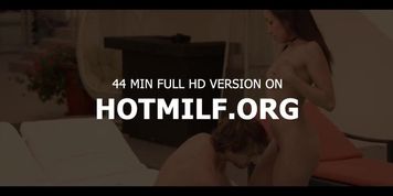 Latina MILF loves to gape her ass