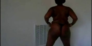 Bubble Butt and Busty Ebony Dance - negrofloripa