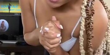 somebody tell me who this is ? been searching !