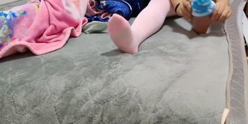 Chinese stundent feet tickle