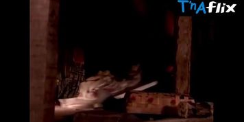Gwen Garci Breasts Scene  in Butas