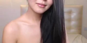 Sexy Asian Girl Cumming On Web Cam