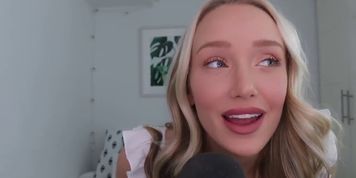 Gwen ASMR Bikini try on