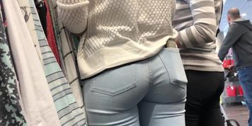 Teen Jeans Ass Shopping