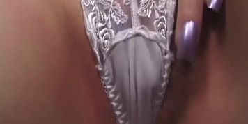 Sexy asian girl knows how to handle her pussy masturbating