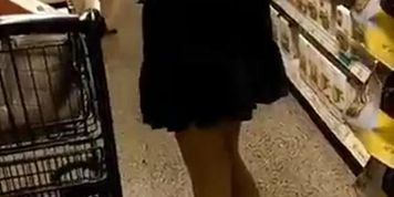 18yr old teen flashing ass in the store