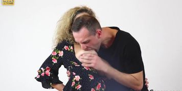 Pussy Gaping and Anal Banging of Hot MILF Blogger