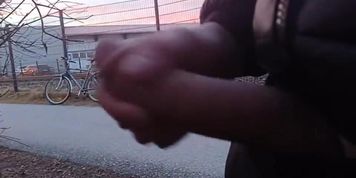 Flashing a cute teen Nr.2