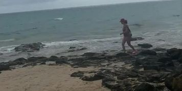 Flash 2 Mature Ladies at Public Beach