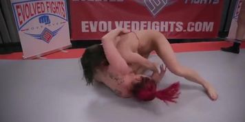 Ariel X vs Bella Rossi Naked Lesbian Wrestling Match &ndash; Pussy Eating, Scissoring & Facesitting Fight (Ariel X., Tia Bella)