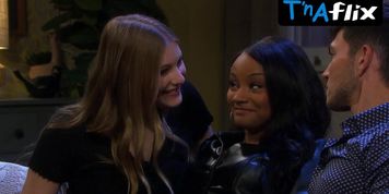 Lindsay Arnold Lesbian Scene  in Days Of Our Lives