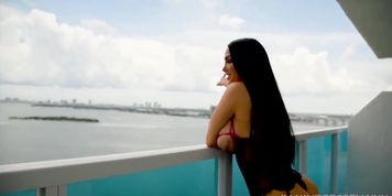 Cruis Ship Bimbo (Amy Anderssen)