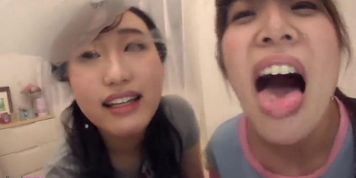 Japanese Lesbian Virtual Kiss / Spit POV