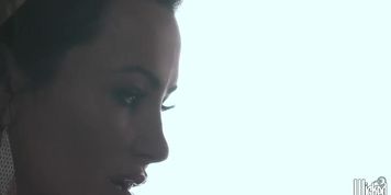 WICKED presents MILF Pornstar LISA ANN - Behind the Scenes