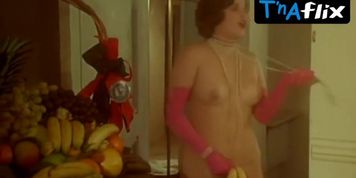 Mascha Gonska Lesbian,  Butt Scene  in Le Trio Infernal