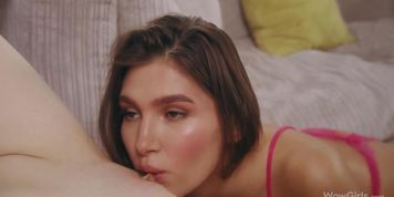 Two Hottest Girls Ellie Luna and Lilly Mays Making Out in This Video
