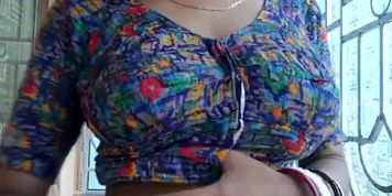 Desi Horni Girl Playing Solo Nudes Part 2