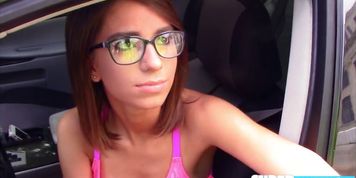 Extra small and brunette Joseline Kelly gets fucked by attendant