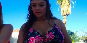 Two hot girls at the pool camshow