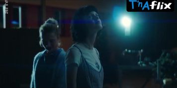 Sidney Fahlisch Lesbian Scene  in Nackt Uber Berlin