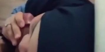 Ukhti Cantik Blowjob
