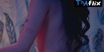 Aliya Raymundo Butt,  Breasts Scene  in Maalikaya