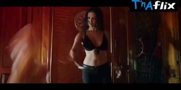 Sunny Leone Underwear Scene  in Jackpot