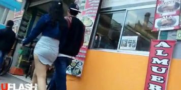 Linda cola en la calle