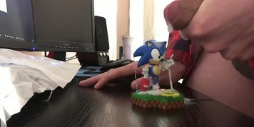 Cumming on Sonic The Hedgehog Figurine