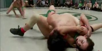 Lesbian fight live sex show