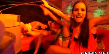 Strring up babes and hunks wild needs - video 9