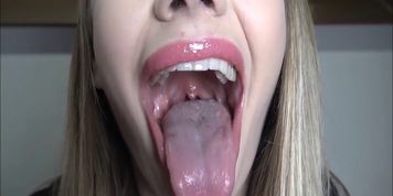 Naomi Swann's Mouth Tour DizDat 2019