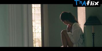 Yade Lauren Butt,  Breasts Scene  in Balcony