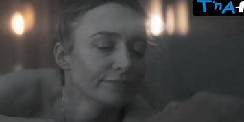 Arly Jover Sexy Scene  in In The Lost Lands