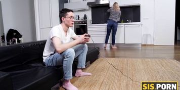 sis.porn. science geek stops fooling a porn video game to screw stepsister