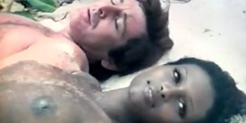 Zeudi Araya Interracial, Butt Scene  in La Ragazza Dalla Pelle Di Luna