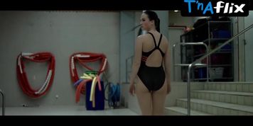 Vita Tepel Butt,  Bikini Scene  in Wishlist