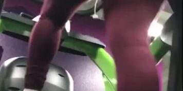 beautiful fat ass on a cardio machine