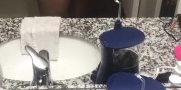 Lightskin BBC jacking in mirror