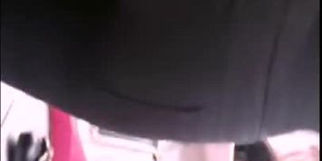 low rise pants and her buttcrack