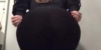 PAWG ASS SPREAD